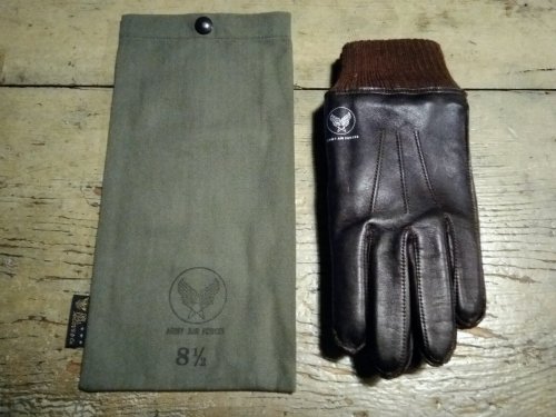 冬のグローブ入荷してます！