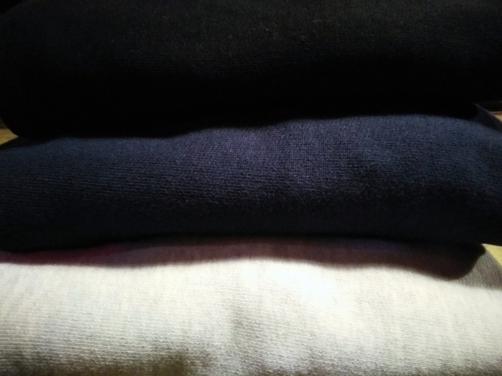 肉厚なスウェットパンツ